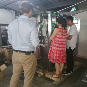 브라질 고객 테스트 및 검사 액체 캡슐 채우는 기계